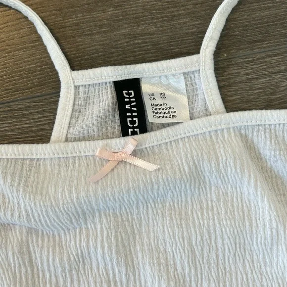 Pink Bow Tank - Picture 3 of 4